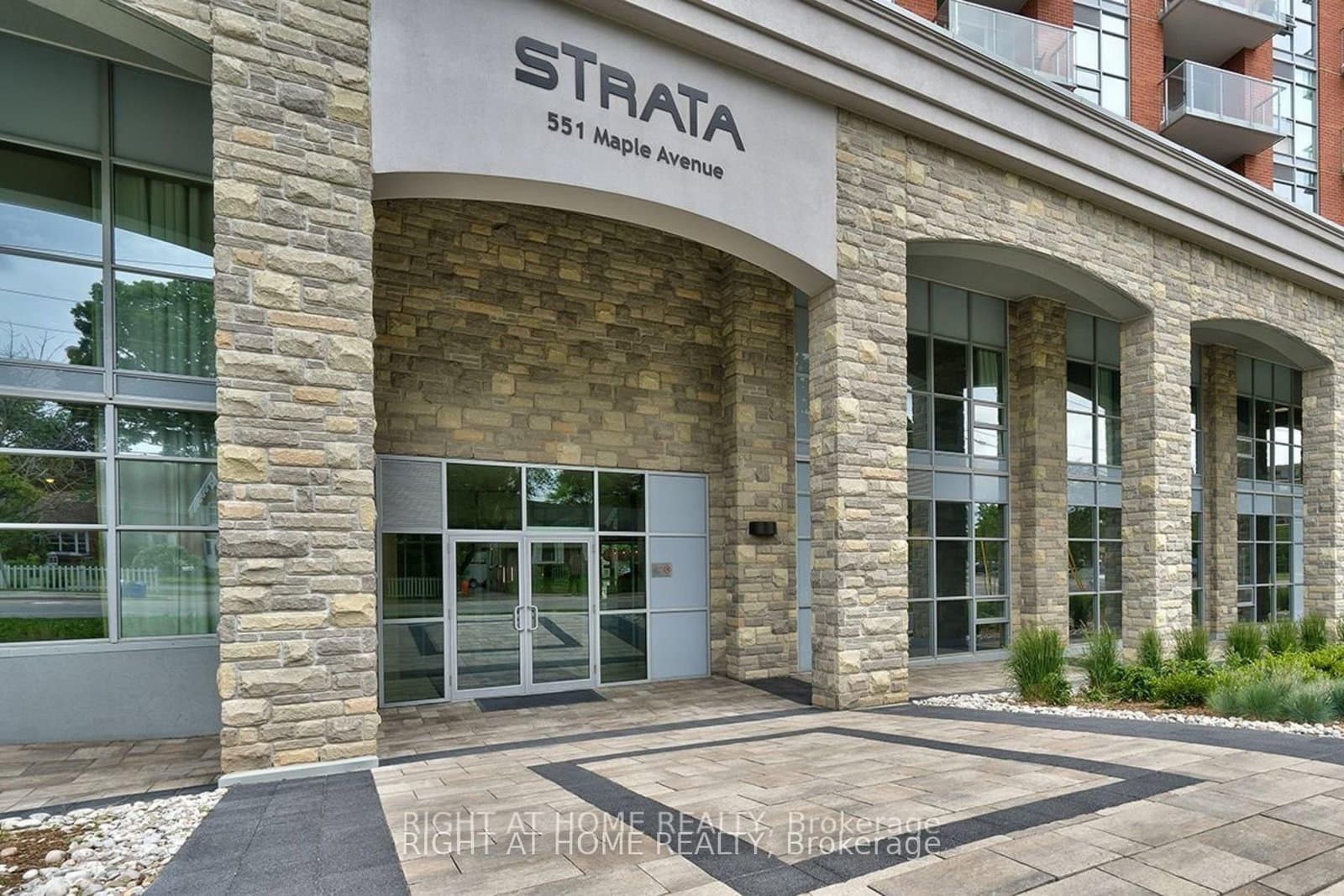 551 Maple Avenue, Unit 1002