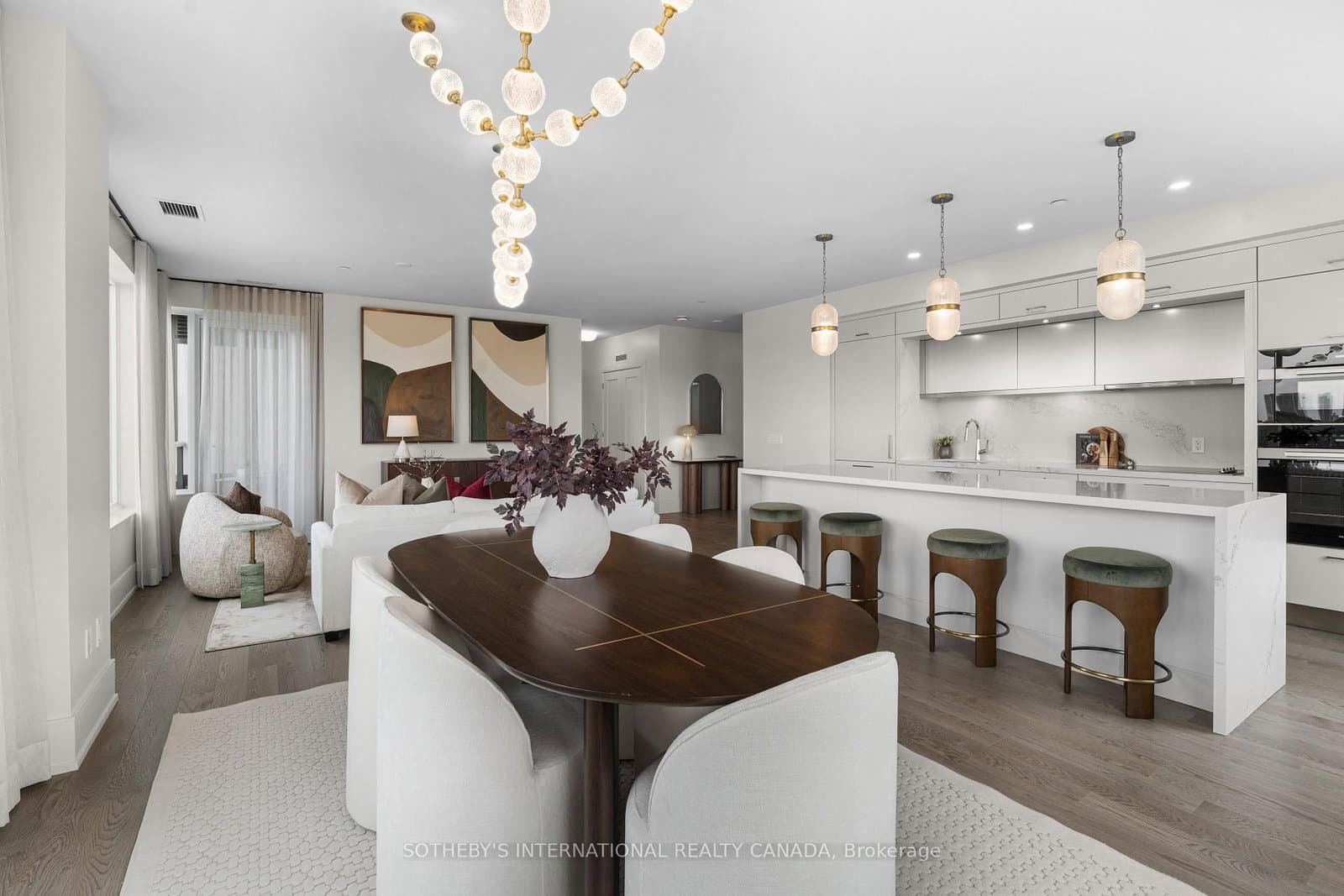 259 The Kingsway, Unit 719