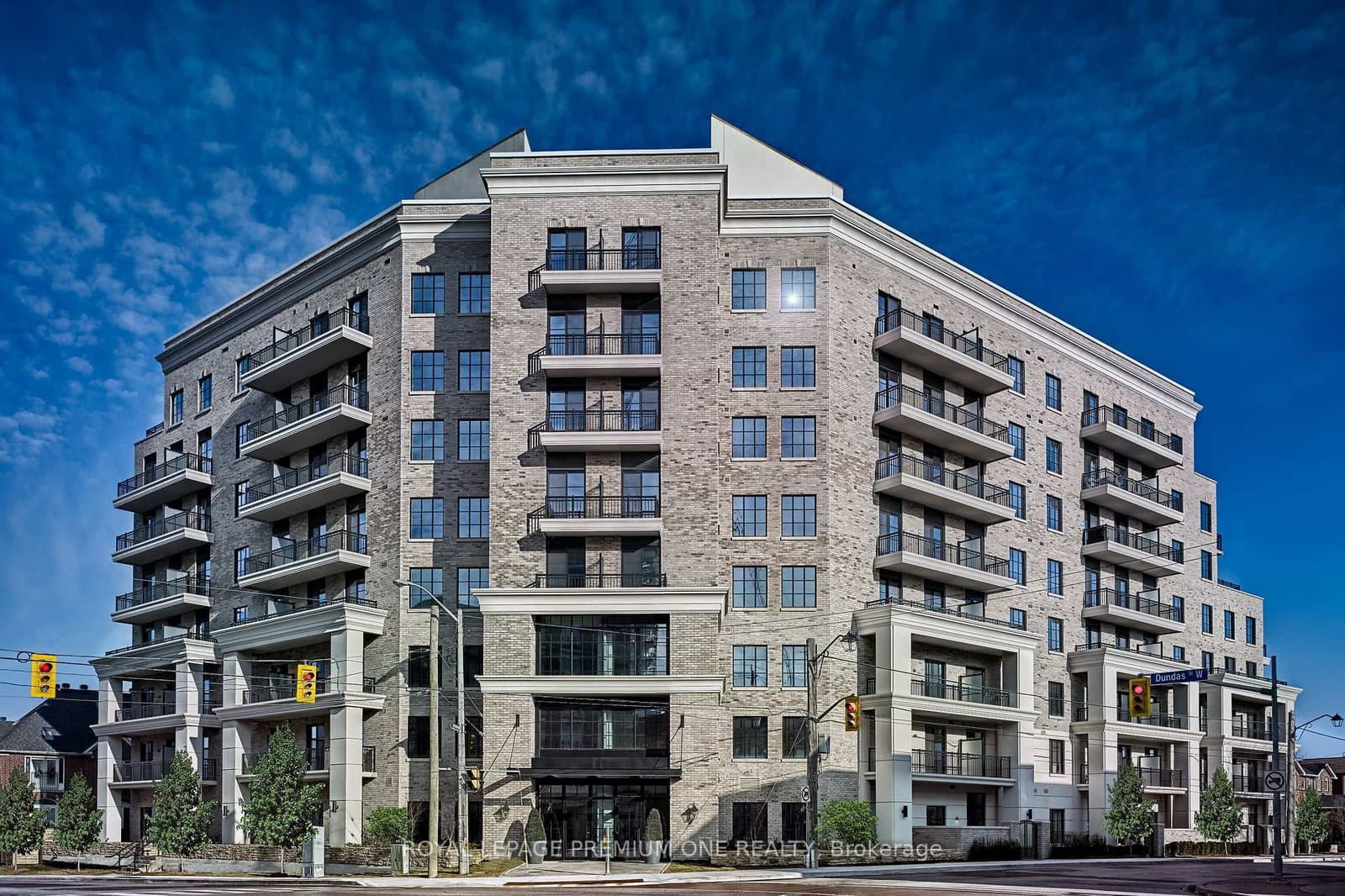 571 Prince Edward Drive N, Unit 309