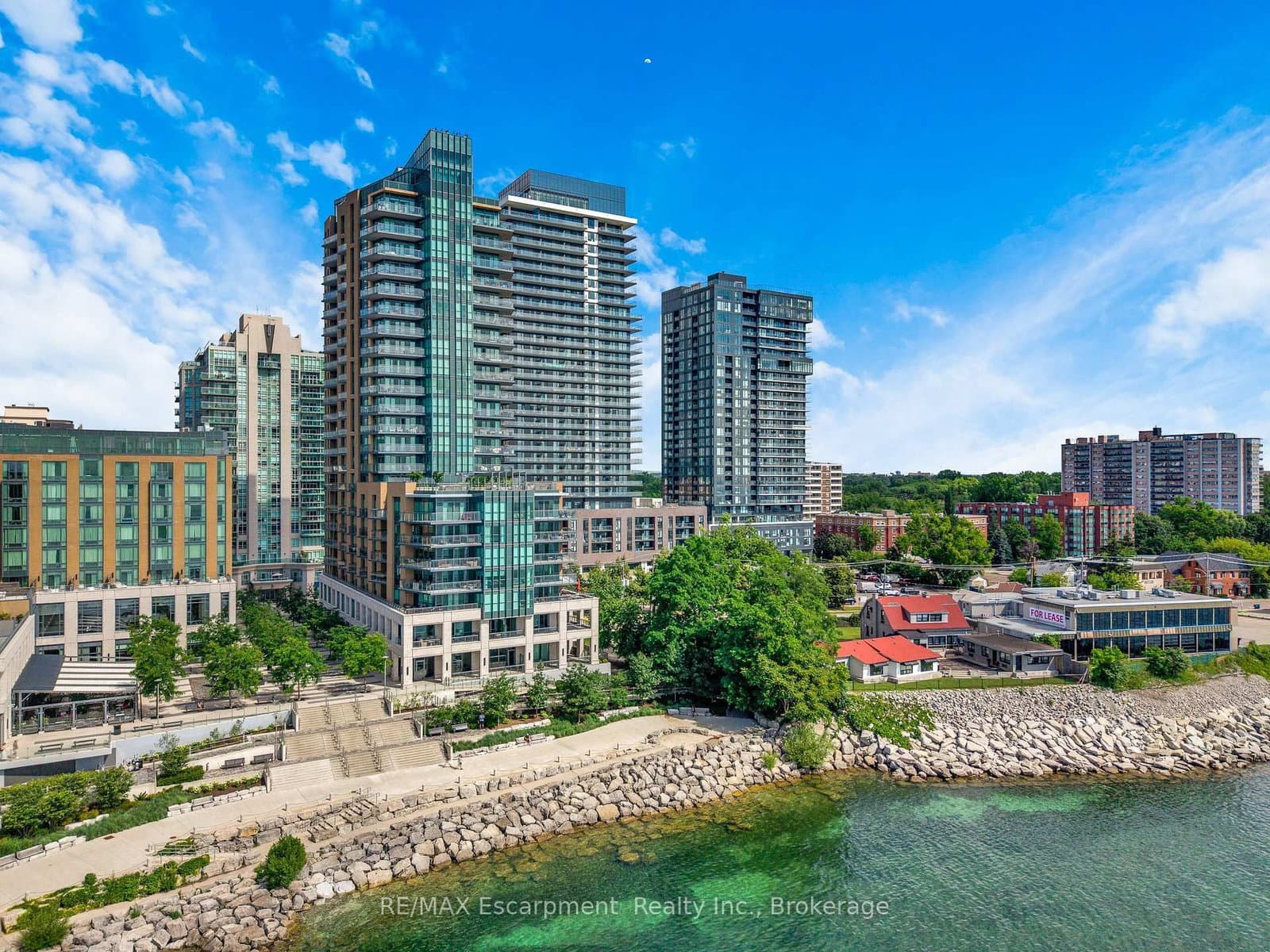 #605 - 2060 Lakeshore Road