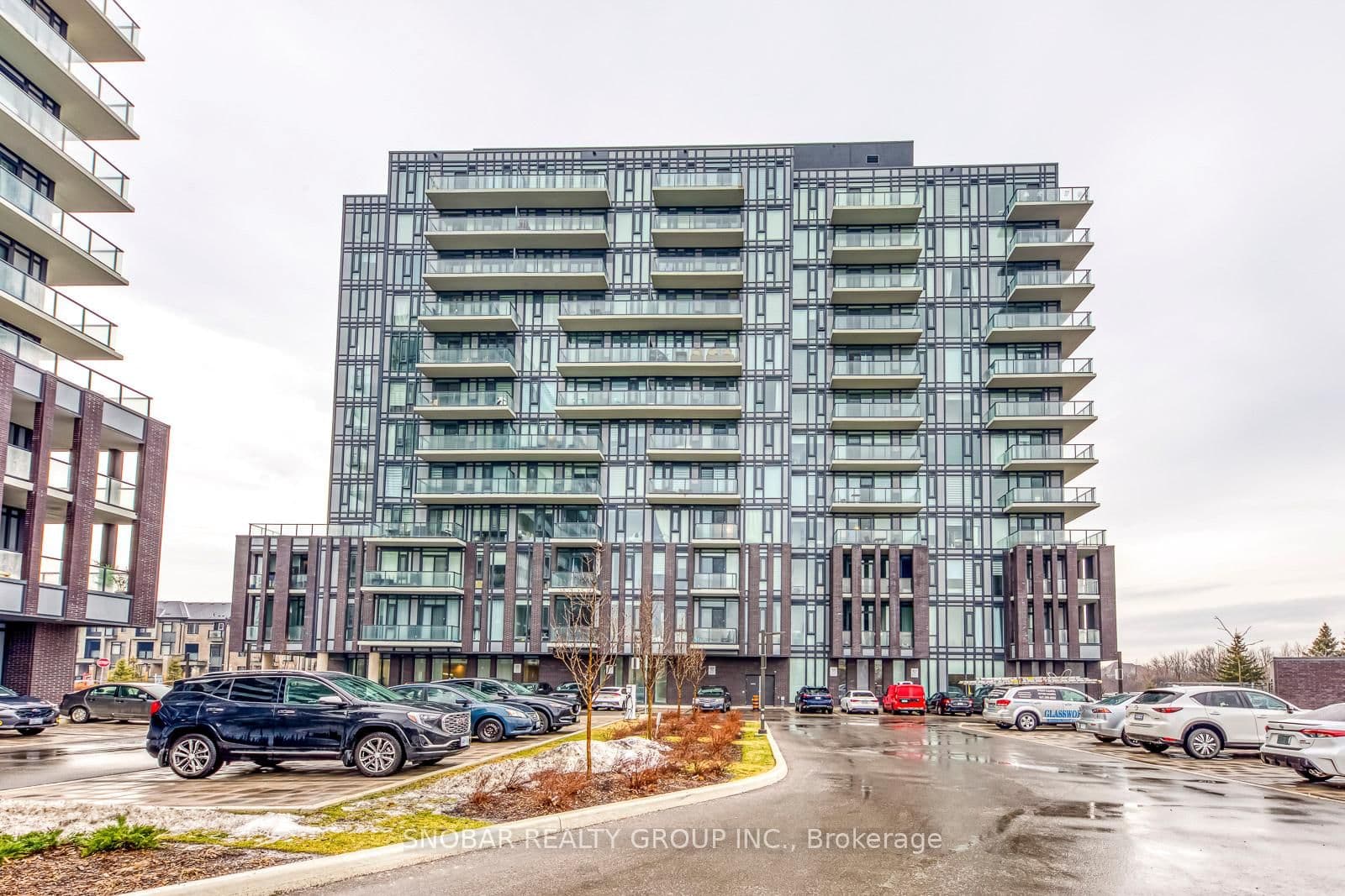 225 Veterans Drive, Unit 907