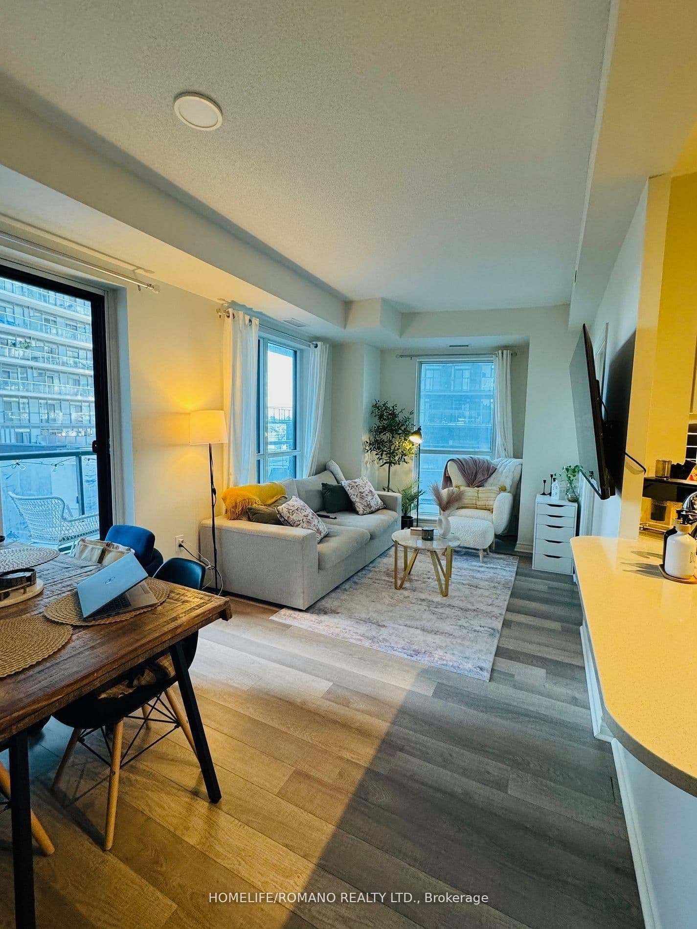 39 Annie Craig Drive, Unit 605