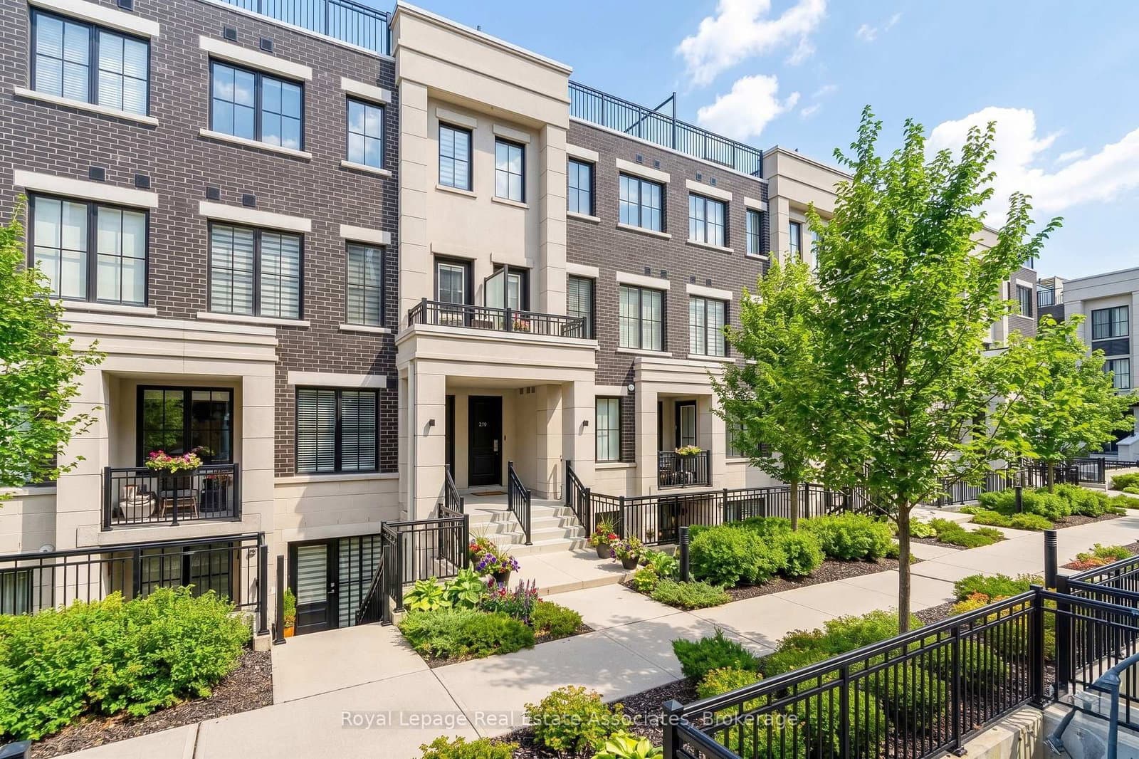 657 Cricklewood Drive, Unit 511