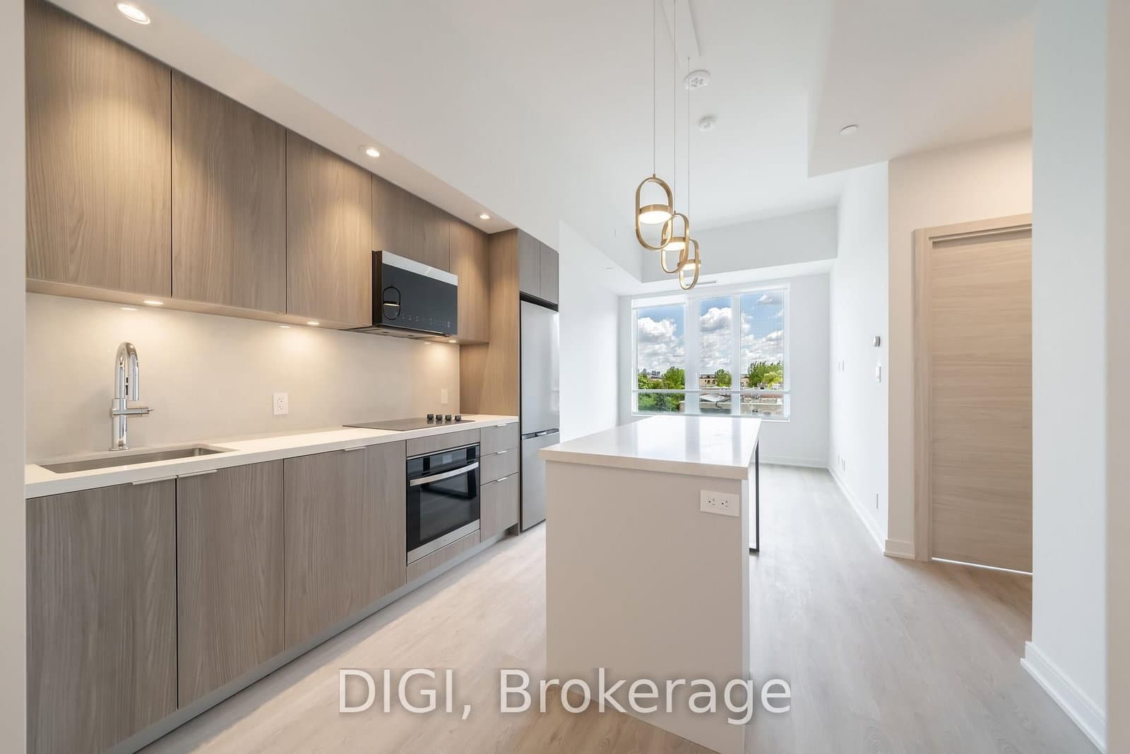 485 Perth Avenue, Unit E438