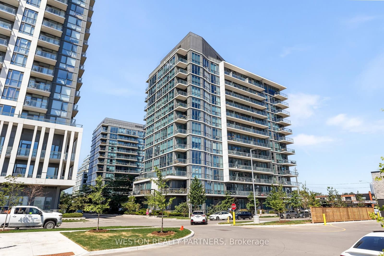 1185 The Queensway, Unit 1118