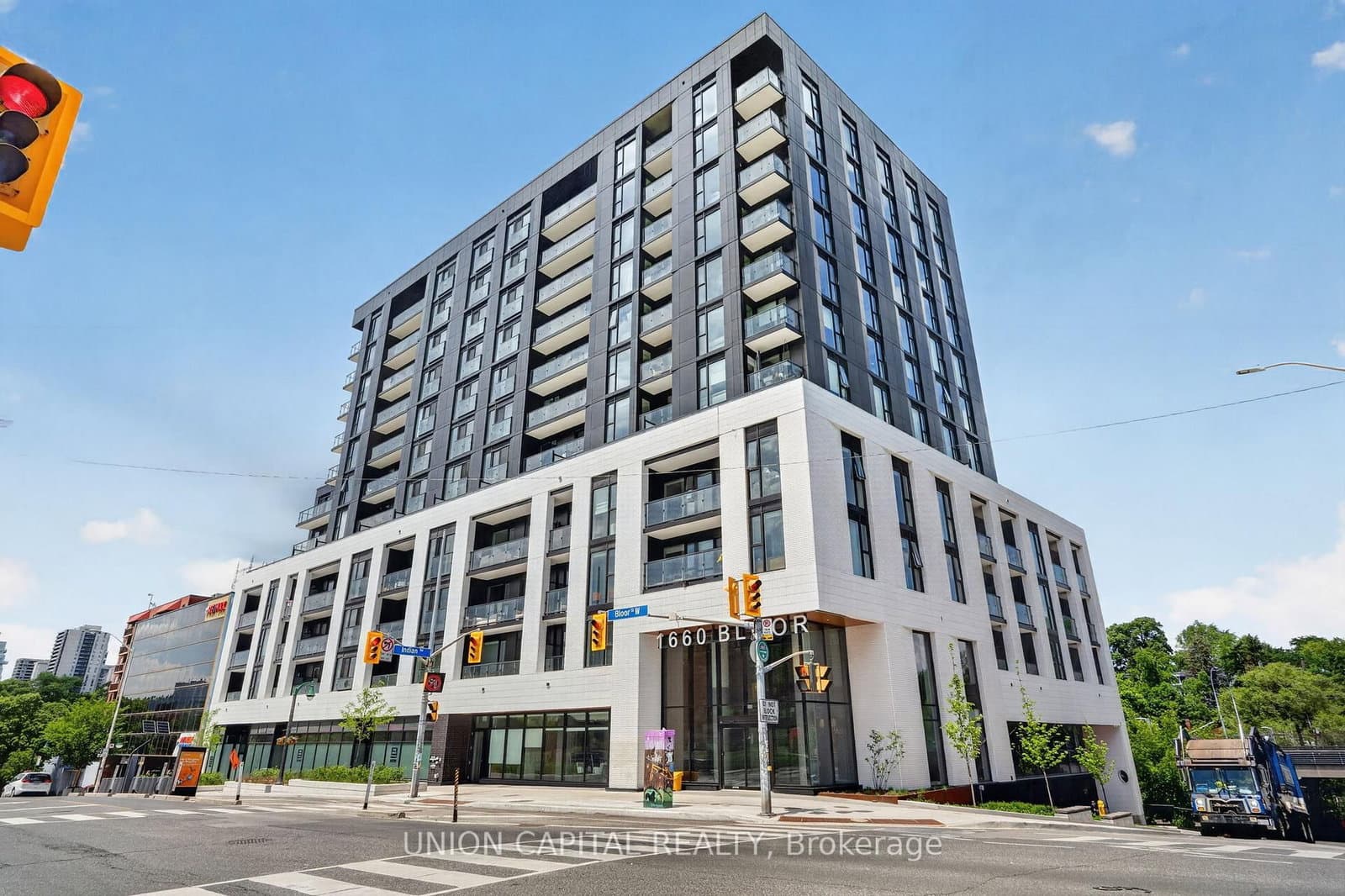 #910 - 1660 Bloor Street W