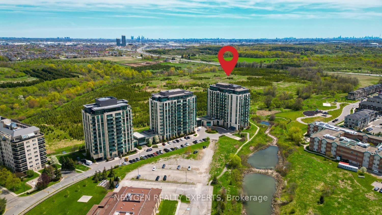 #808 - 65 Yorkland Boulevard