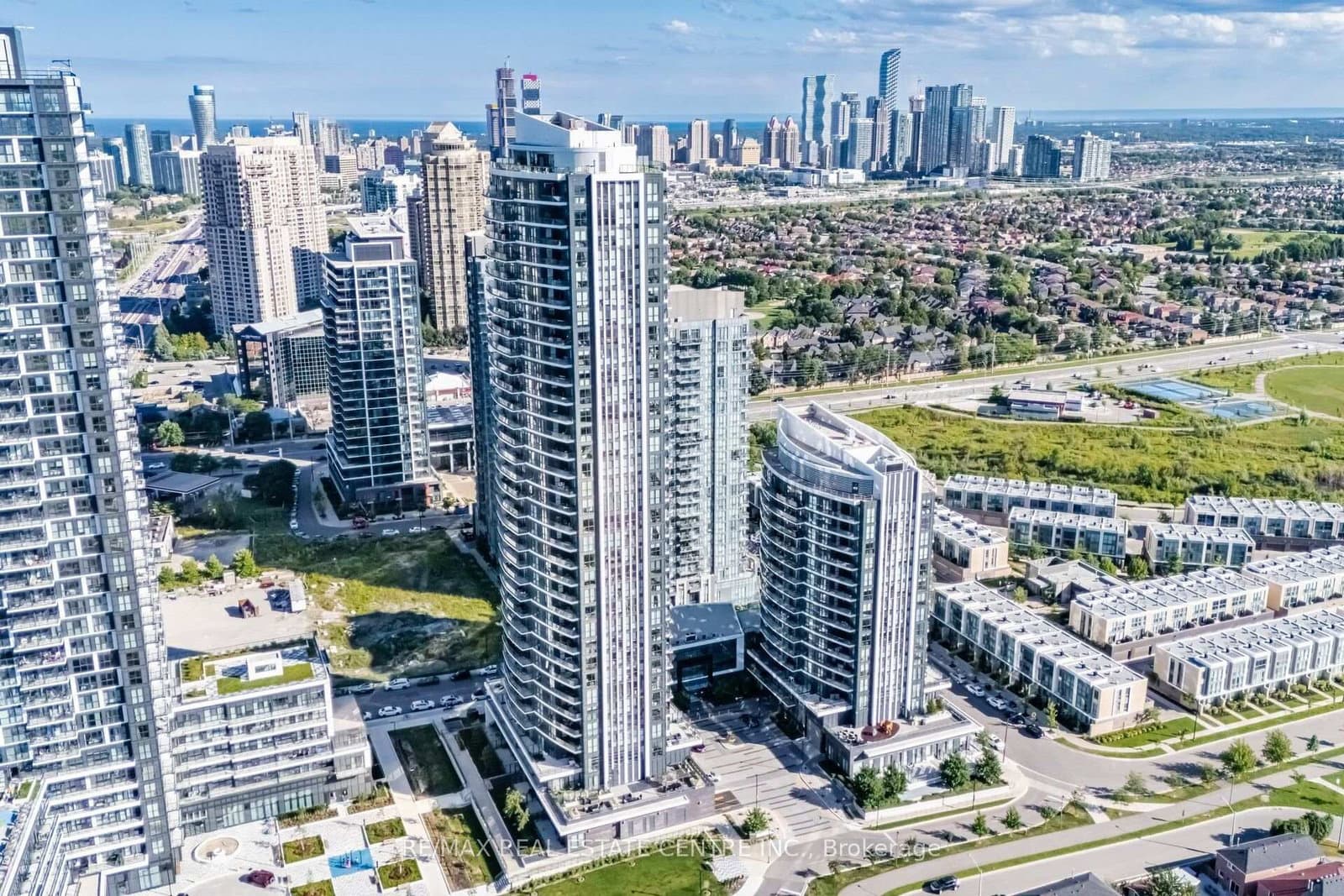 #2414 - 35 Watergarden Drive