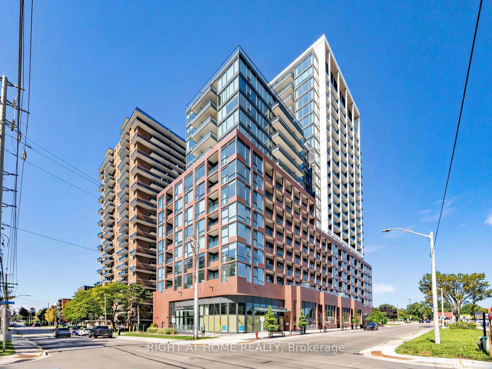 #1016 - 28 Ann Street