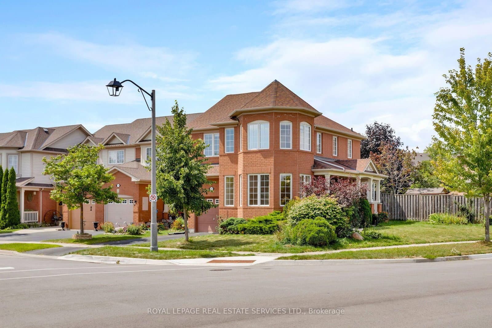 2204 Grand Oak Trail