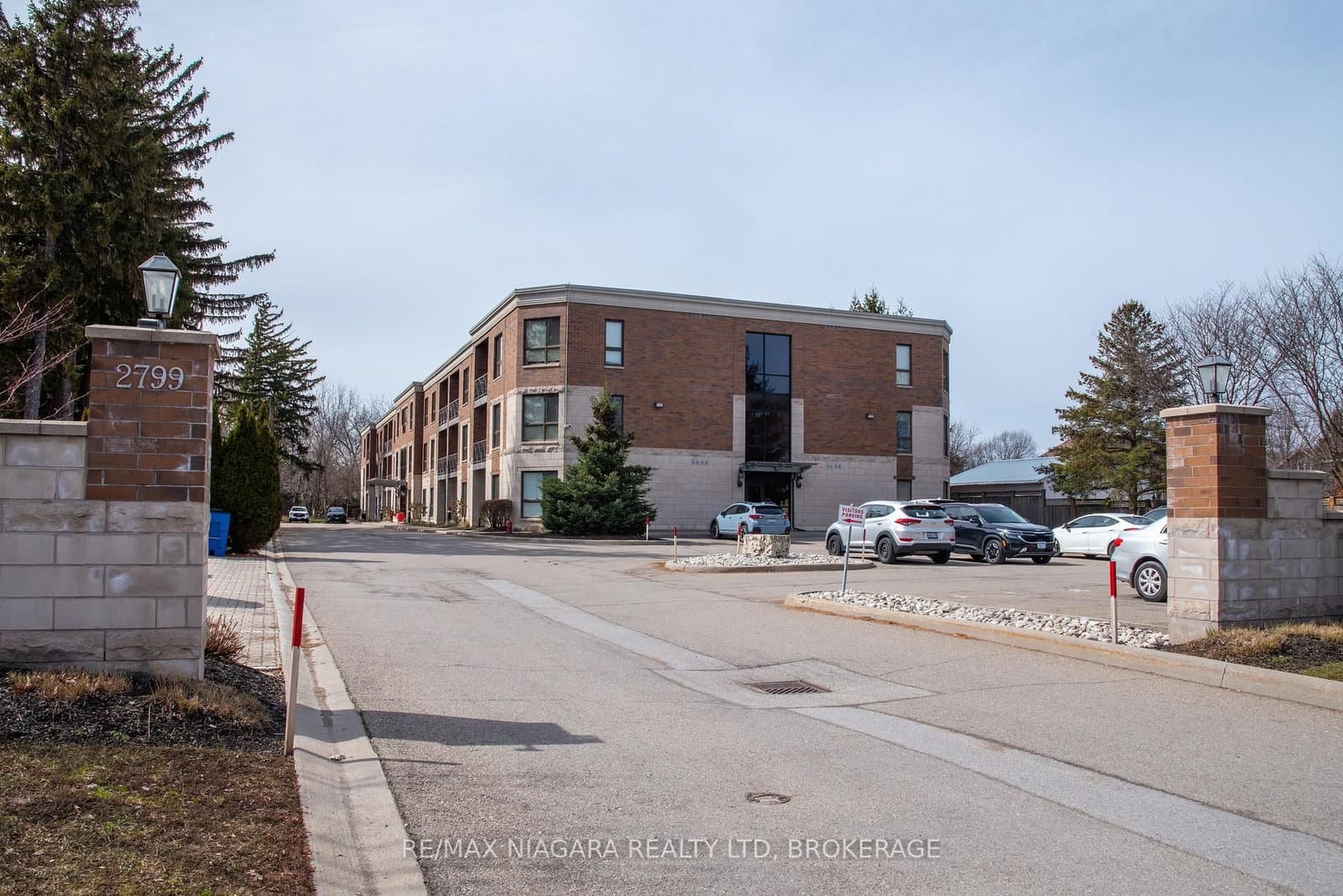 2799 St. Paul Avenue, Unit 306
