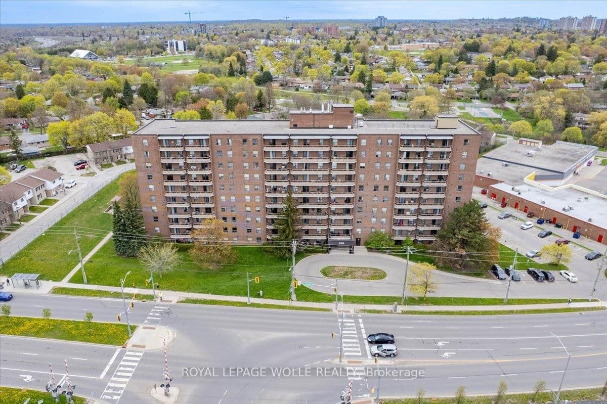 #407 - 1100 Courtland Avenue E