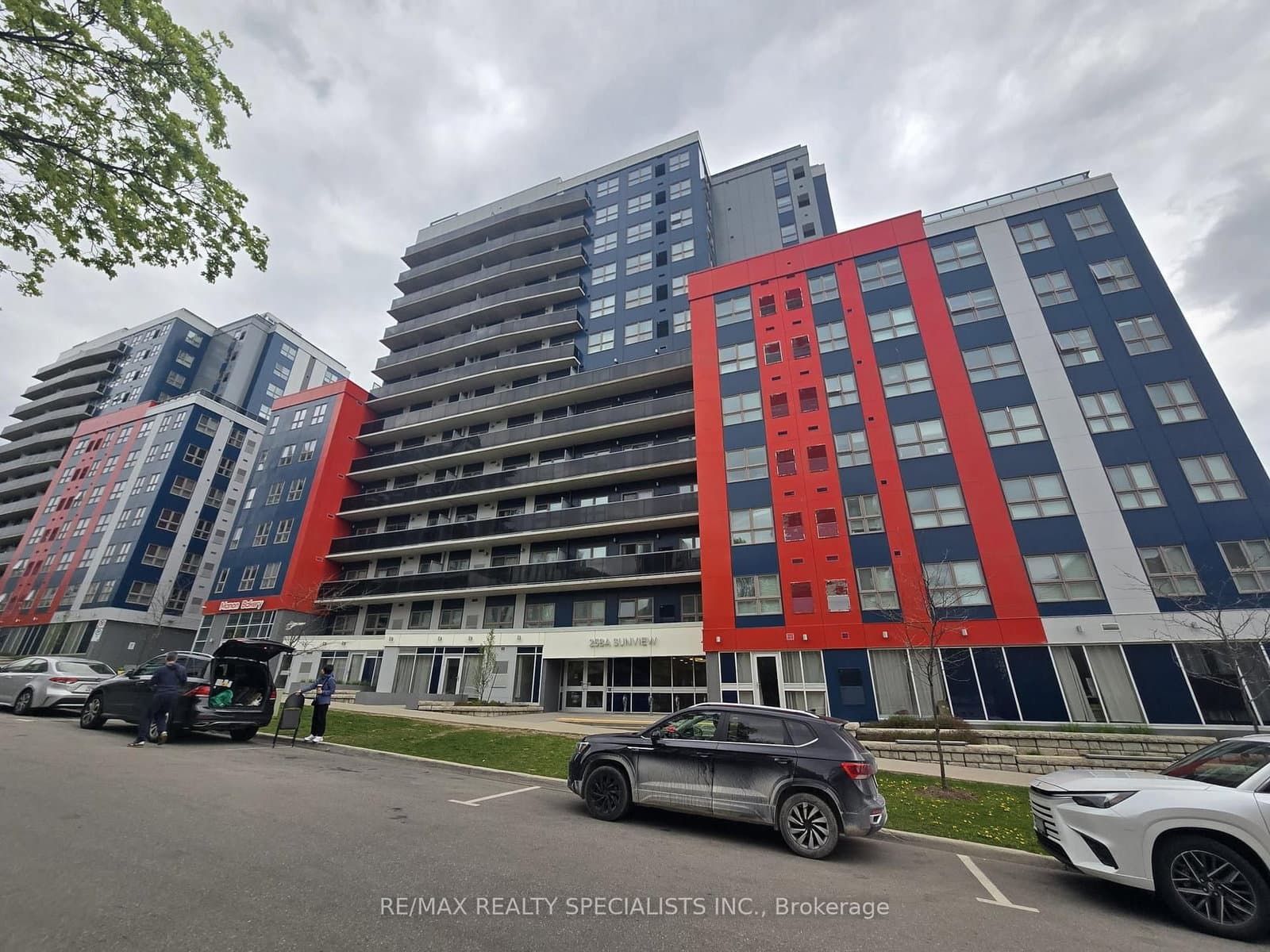 #1103 - 258A SUNVIEW Street