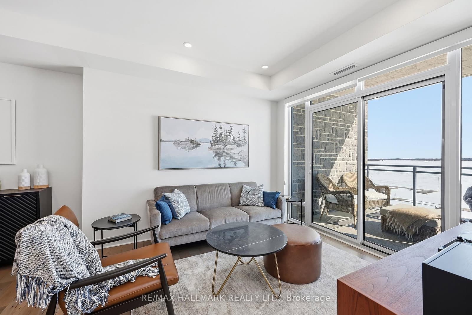 #318 - 129b South Street