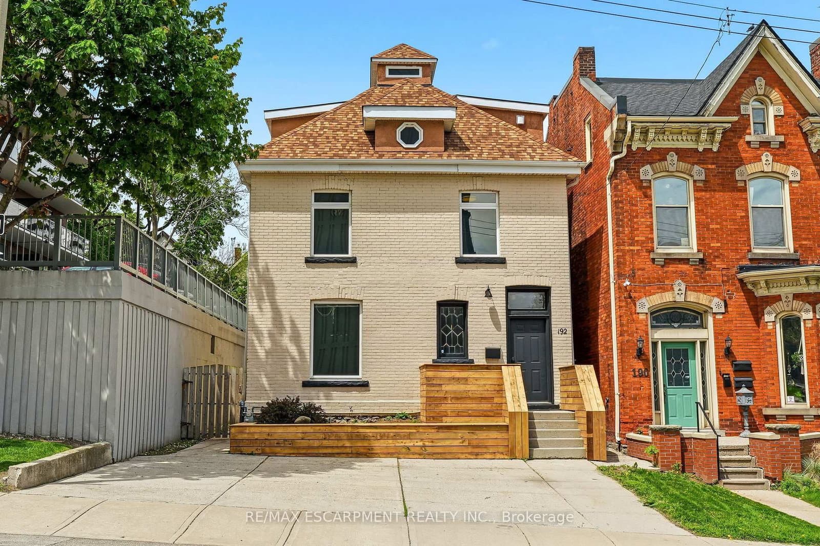 192 Catharine Street