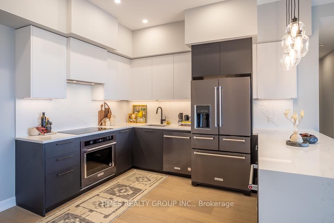 195 Hunter Street E, Unit 903