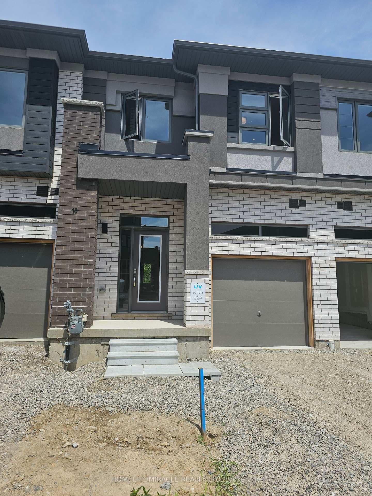 660 Colborne Street W, Unit 10