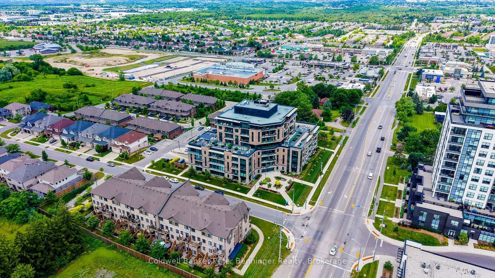 332 Gosling Gardens, Unit 104
