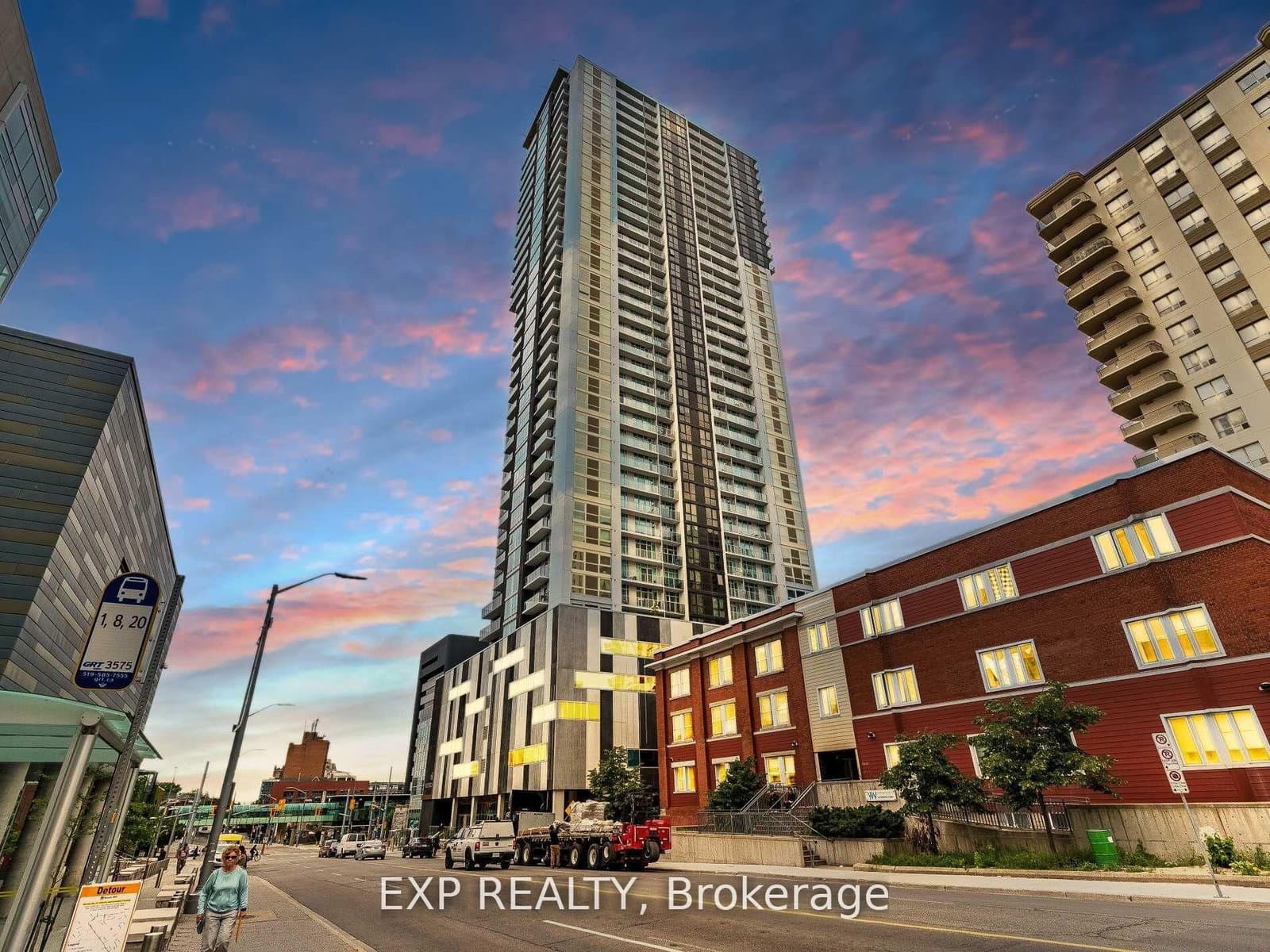 60 Frederick Street N, Unit 1010