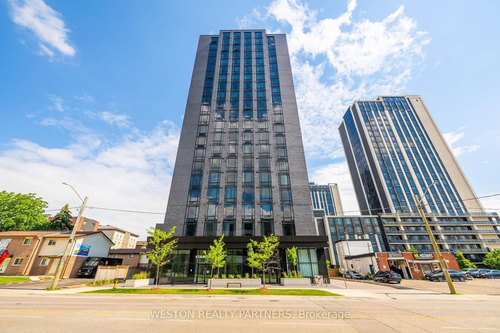 145 Columbia Street W, Unit 233
