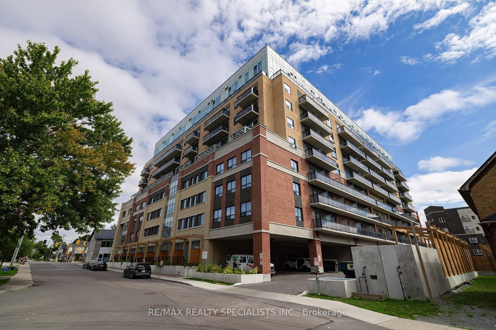#522 - 652 Princess Street