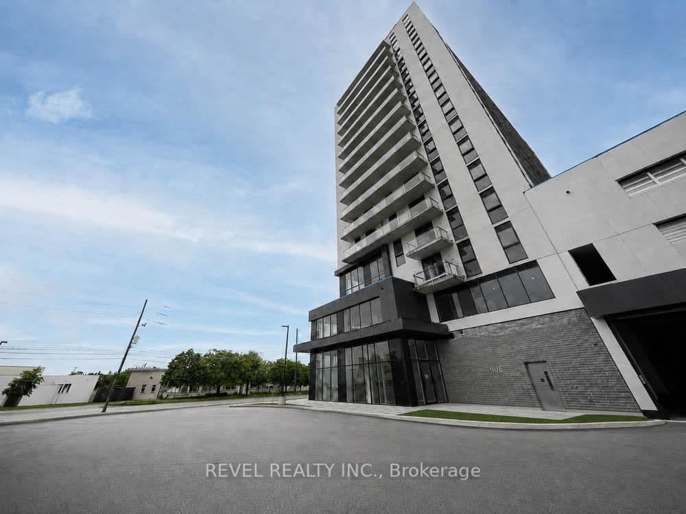 #406 - 33 Erie Avenue