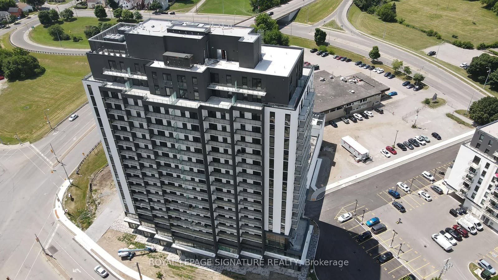 #1304 - 33 Erie Avenue