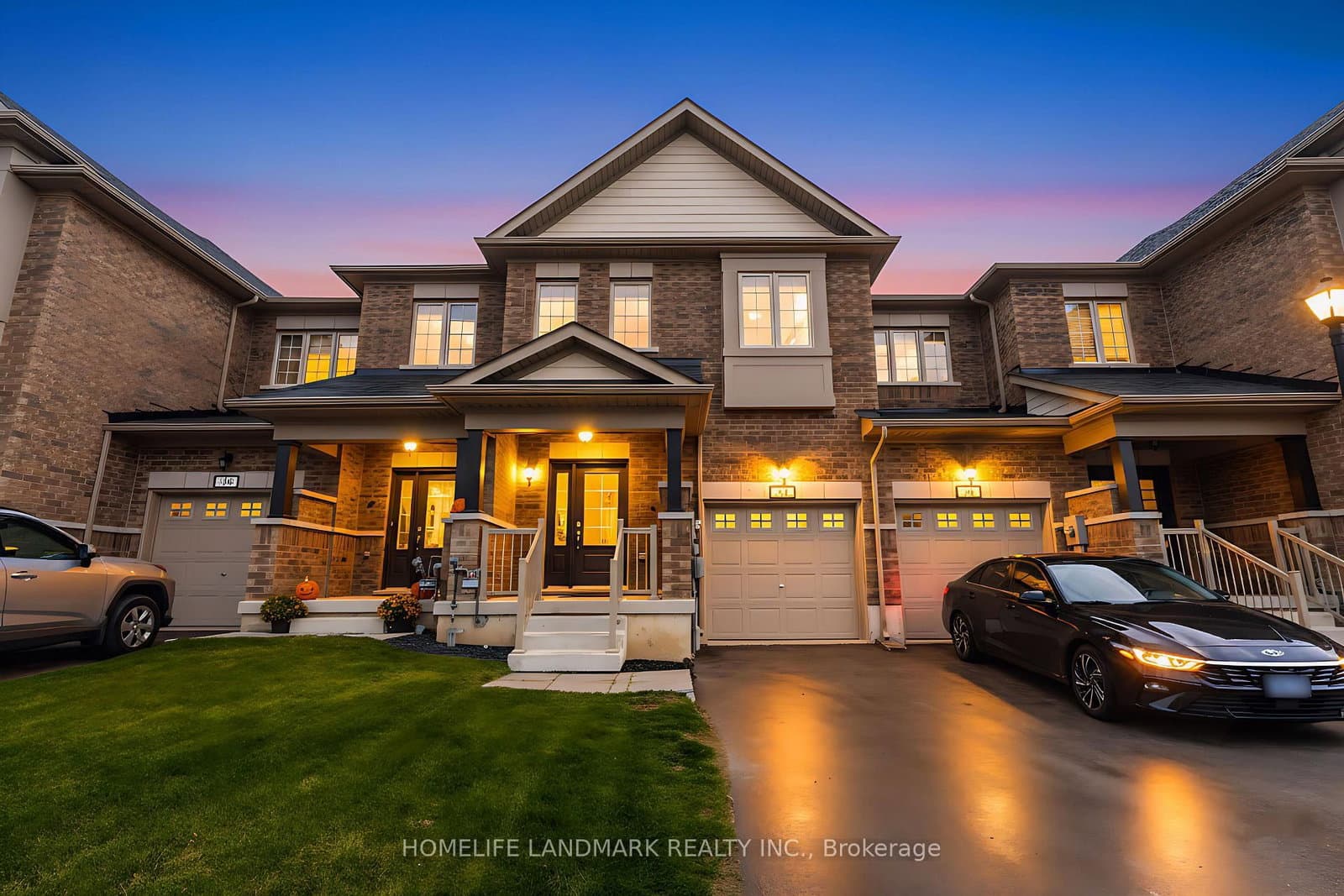 21 Sapphire Way