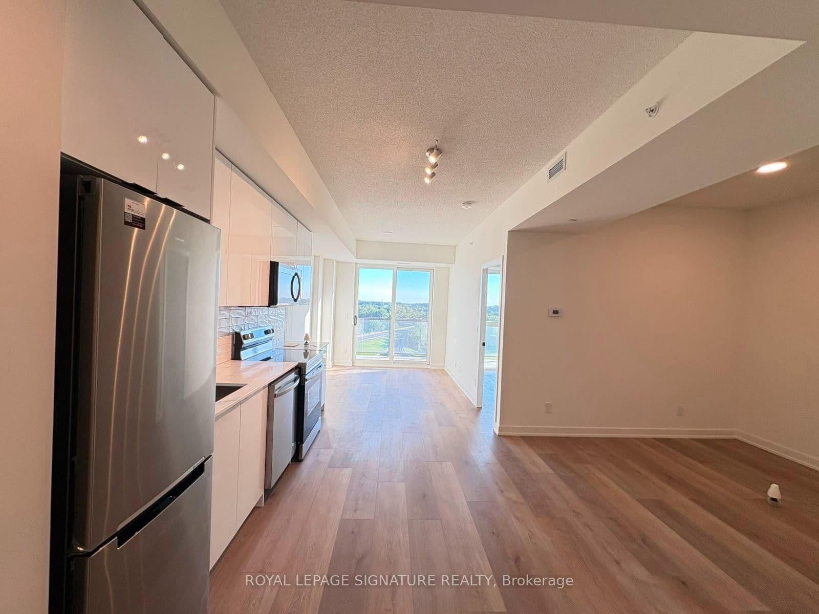 #1114 - 33 Erie Avenue