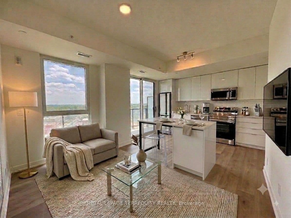 #908 - 33 Erie Avenue